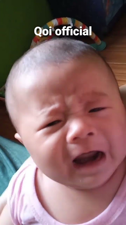 Qoi saat bayi suara nangisnya besar banget 😄😅 lucu kan teman2, walau lagi nangis tetap gemesin 😍😘