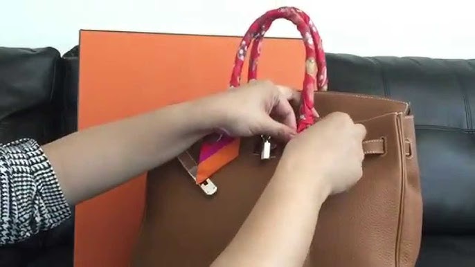 Easy way to tie twilly scarf on your Totery handbag! #totery#totebagdi