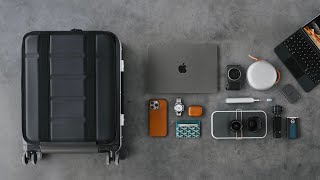 What's in my Travel Bag // Tech + Travel Essentials - Spring 2024!