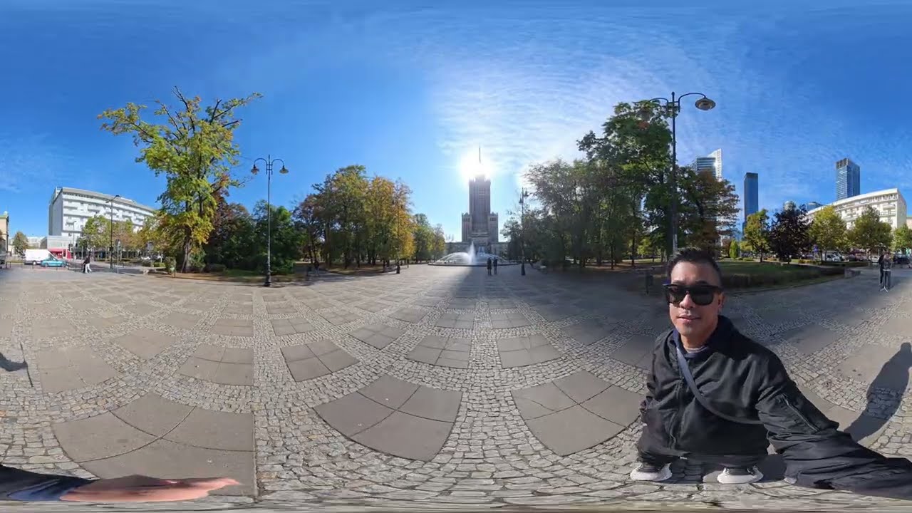 360 Video pt 1 Walking Tour of Old Town Warsaw Poland 2025