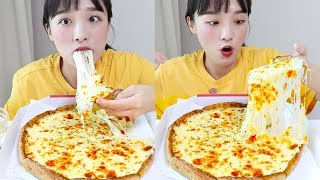 1kg cheese?!!🙀Cheese bomb pizza from Pizza Maru eating show _ Cheese!!!!!! Yeah!!!!!! :D
