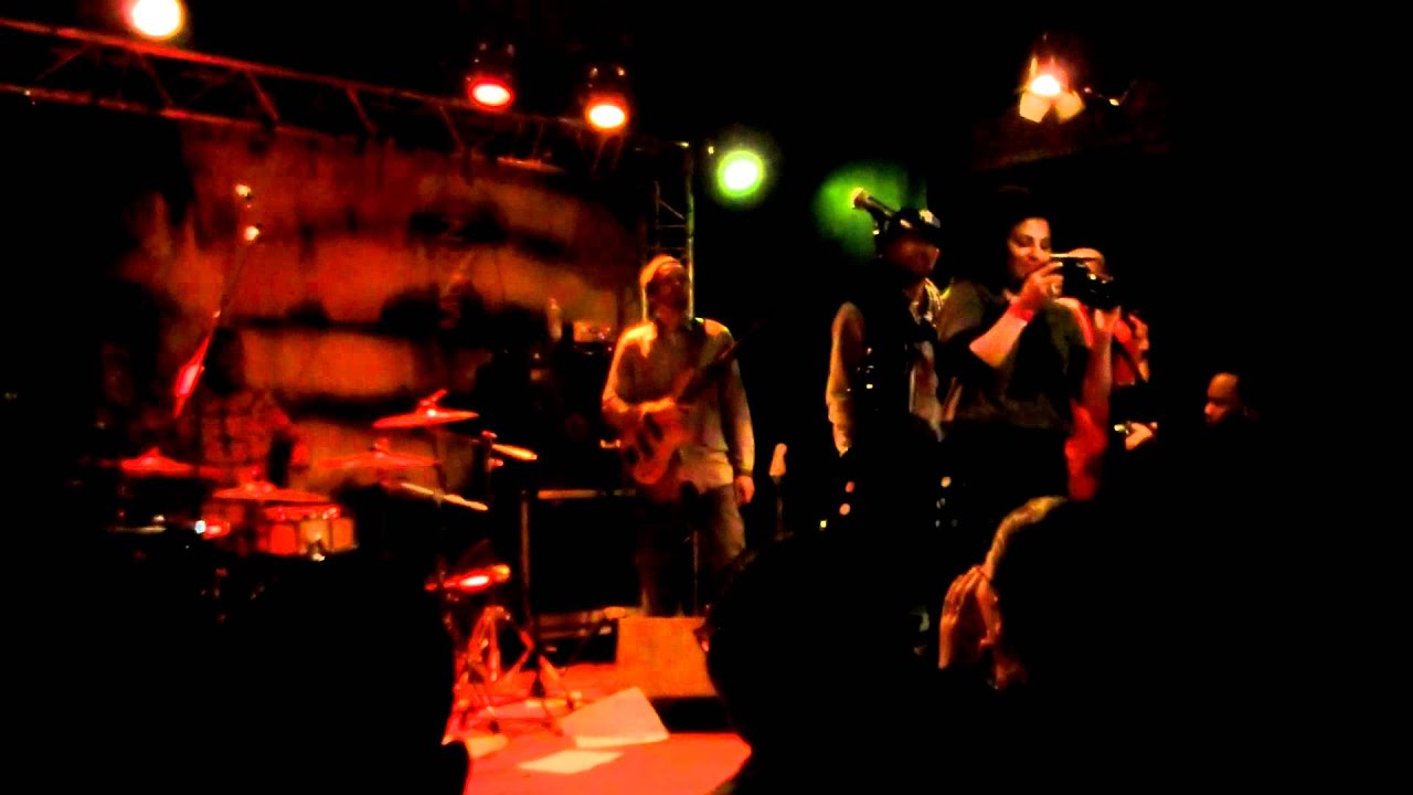 Monsieur Nov - Jasmine (Version Acoustique) LIVE @NEW MORNING