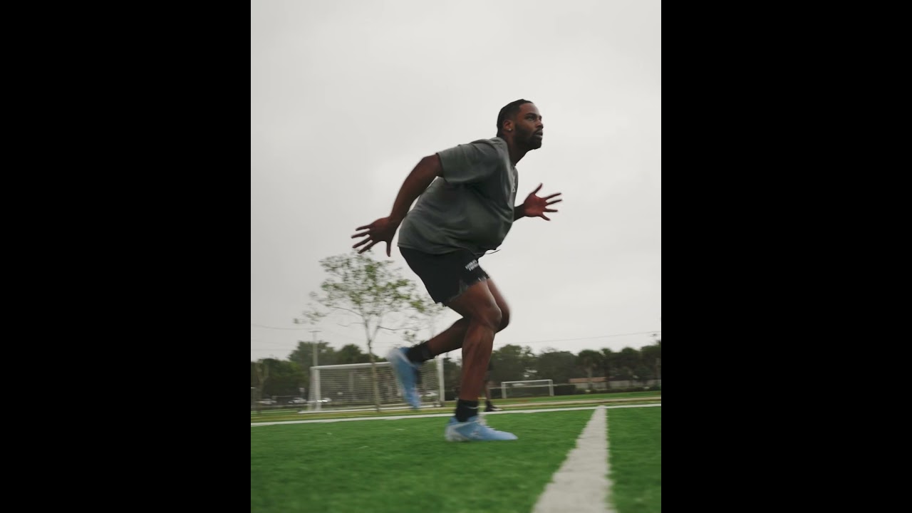 Важное упражнение для улучшения реакции, скорости движения назад и торможения.