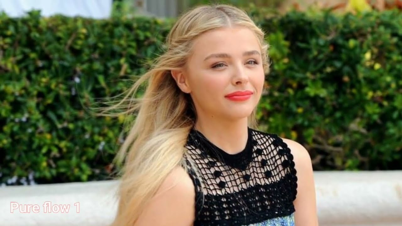 Chloë Grace Moretz age weight wiki info biography