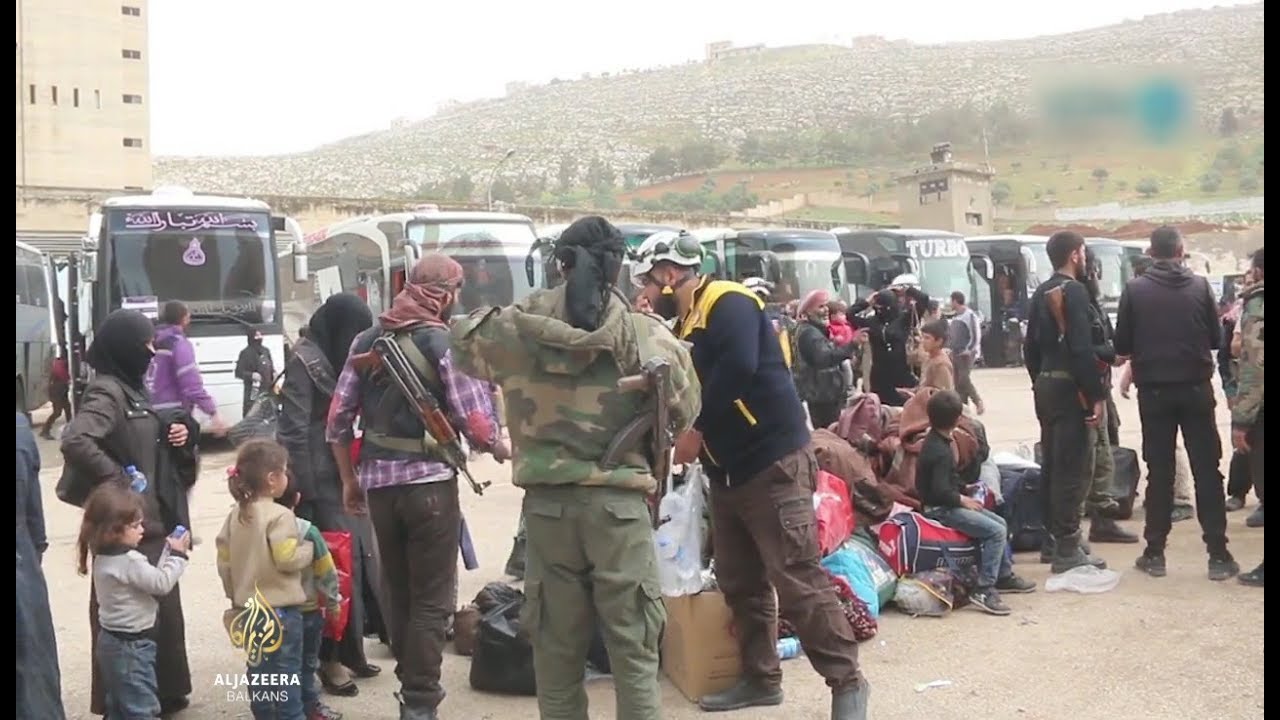 تم نقل آلاف المقاتلين والمدنيين من الغوطة الشرقية إلى إدلب