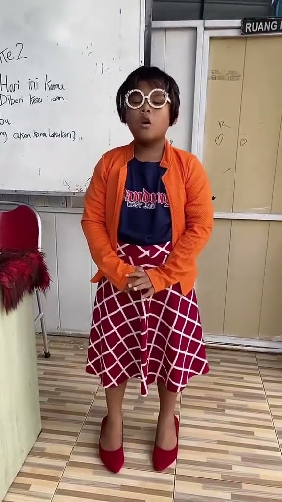 Vidio kocak dan gokil @nyaikembang1nyaikembang1 /surat untuk kakek?