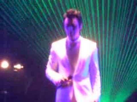 Kenny B 08 Concert - 14