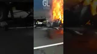 Обложка На трассе М 5 под Сызранью после ДТП загорелась машина Обложка На трассе М 5 под Сызранью после ДТП загорелась машина