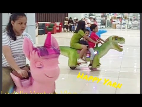 Moment Masarap Balikan ll Pag Bukas ng mga Munting Regalo