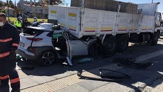 Kullandığı Otomobille Yol Kenarında Duran Kamyona Arkadan Çarpan Doktor Hanım Yaşamını Yitirdi