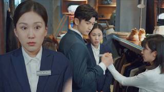 Download Lagu A girl was looked down upon by a waiter, but a CEO took her hand, leaving the waiter stunned. MP3