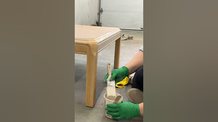 This trashed coffee table got a new lease on life! #diy #furnitureflipping
