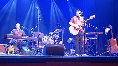 Shades of Simon : LIVE    Scarborough Fair Canticle