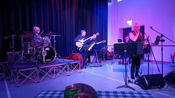 Lynn Fredericks and the Crissy Lee Quartet