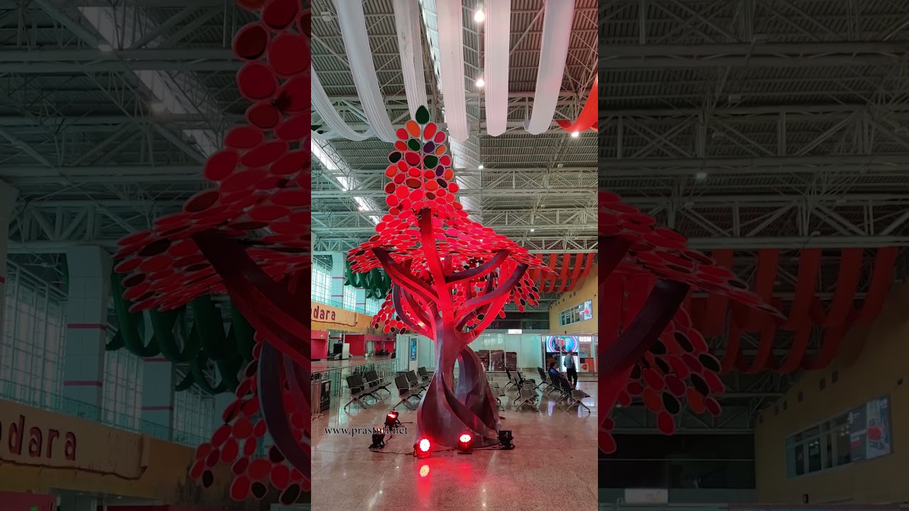 Mesmerizing Banyan Tree at Vadodara Airport | Mahendra Kodwani | Indore Artist 