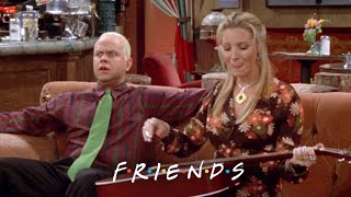 Phoebe Kisses Gunther | Friends