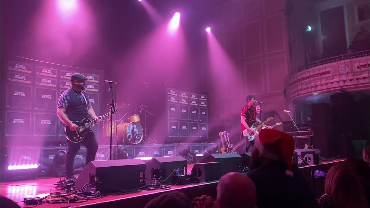 Green day basket case & American idiot live Newcastle city hall YouTube