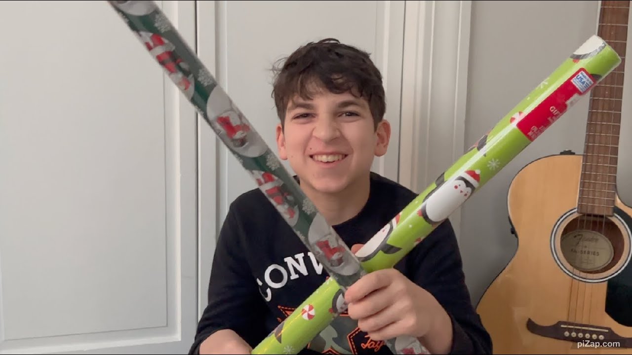 Arqa's Christmas Shopping! - Learning How to Wrap - Life of Lilyth