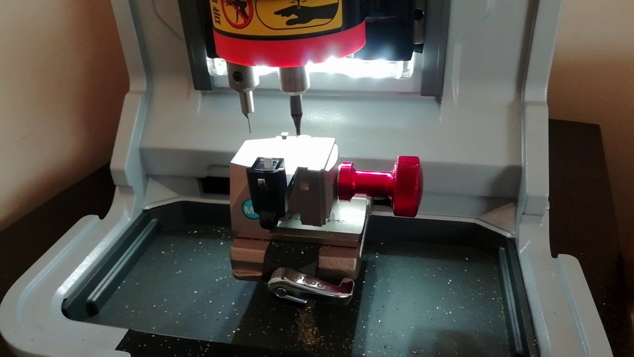 Нарезка ключа Субару по коду - YouTube