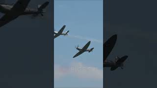 Spitfire And Buchón Iwm Duxford - Ve Day Flying Day