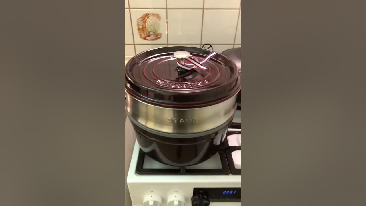 Litinové nádobí STAUB vs LODGE YouTube