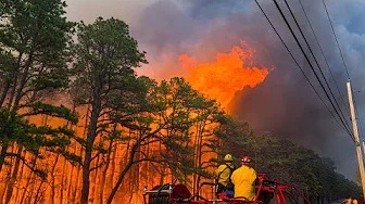 Jones Road Wildfire Ocean County New Jersey (EXTREME WILDFIRE BEHAVIOR) OVER 15,000 ACRES BURNT