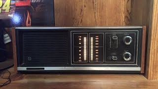 Vintage 1972 Panasonic Amfm Table Radio Re-7371