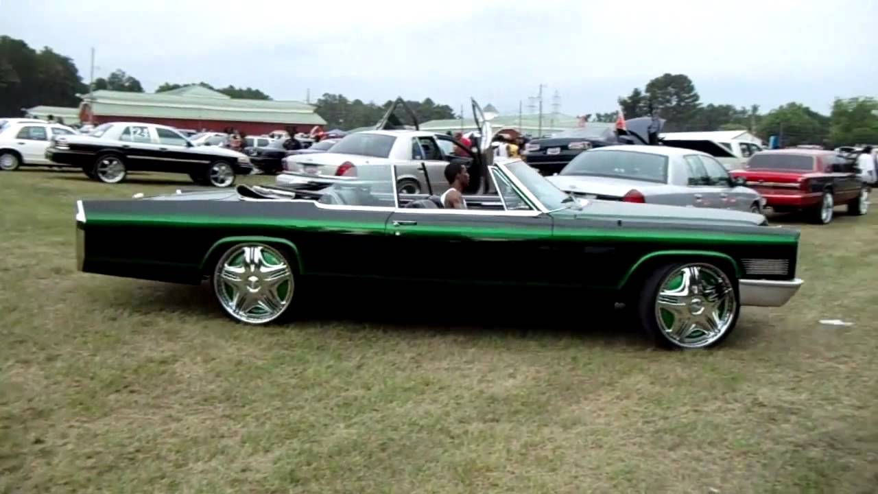 Old School Cadillac Deville Convertible on 24' DUB Cream Floaters - Yo...