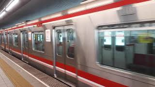 OsakaMetro（大阪メトロ）新大阪駅で30000系回送列車の発車シーン（携帯電話で撮影）
