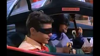 Batman and Robin go to Drive-In for Bat-Burgers, Orangeades - 1966 Resimi