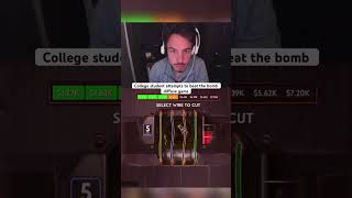 College student attempts to beat the bomb diffuse game #kickstreaming