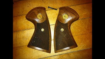 Colt Python Walnut Gold Medallion Grips