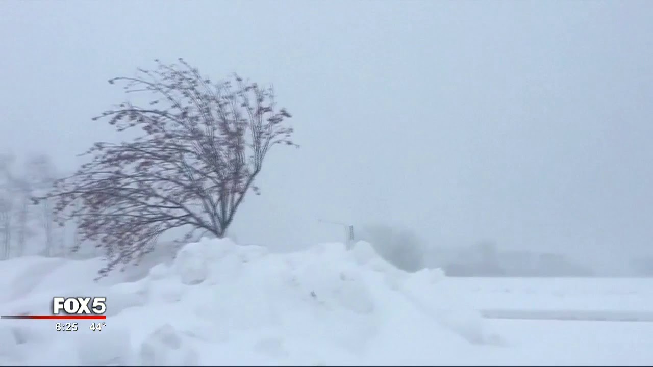 Heavy snowfall in northern Japan