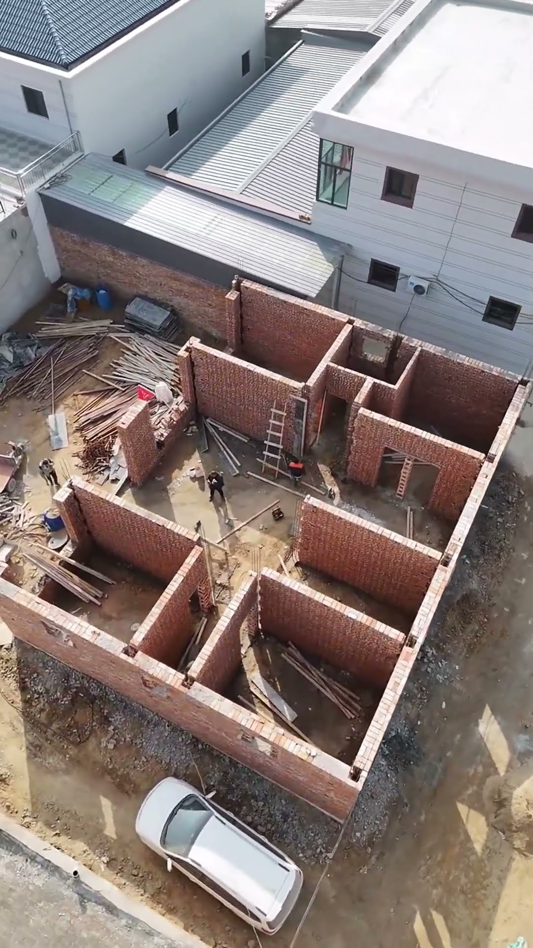 The first floor of the house starts to be the roof