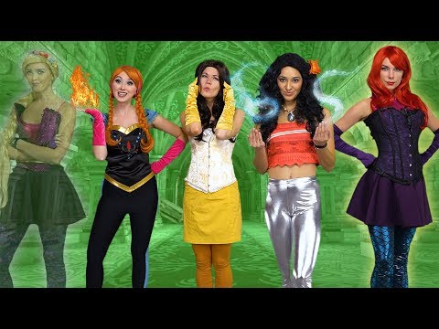 disney-princesses-get-superpowers.-(elsa-gets-saved-by-anna,-ariel,-rapunzel,-moana-and-belle).