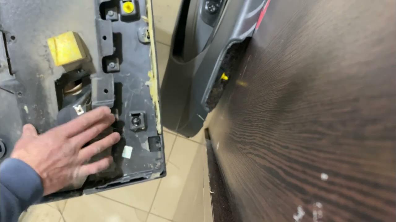 Как снять молдинги приора 2 Как снять решетку радиатора на Lada Priora