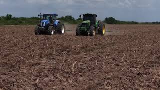 John Deere 6155J Doble tracción, doble rodado con cabina Vs New Holland 6080... Subsuelo JD 5 puntas