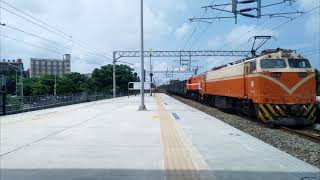 2021/5/13  北湖車站   7502次雙機短編貨列 通過