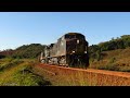 Olha Essa Passagem! Trem na Alta e Maquinista Super Gente Boa Buzinando Sem Parar