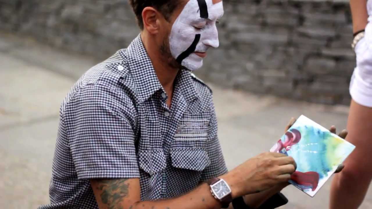 Street artist in Buzios