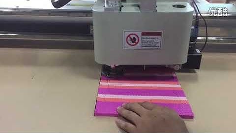 AOKE DCZ70 CNC flatbed sample packaging box die cutter plotter rubber shoe sole cutting machine