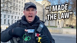 Download Lagu UK Cops ORDER Auditor to Stop Filming… He Teaches Them the Law! MP3 Download Lagu UK Cops ORDER Auditor to Stop Filming… He Teaches Them the Law! MP3