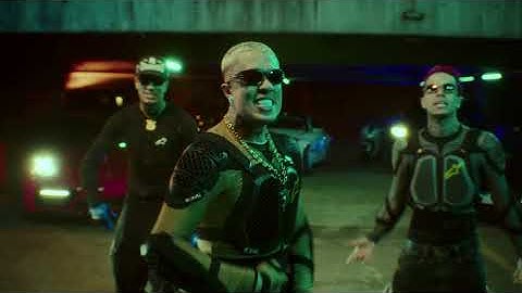 CJOTA - ELA É FÚTIL feat. MC DANIEL, VEIGH, LOTTO (CLIPE OFICIAL)