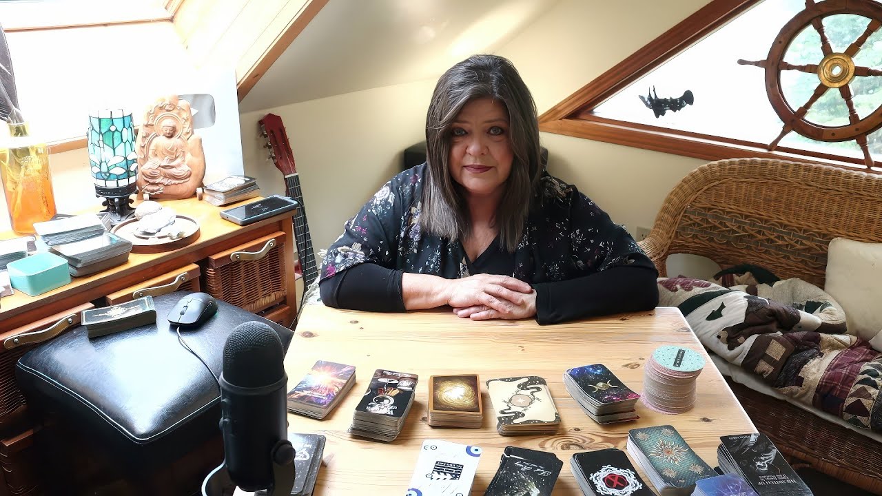 БЛИЗНЕЦЫ 🏛️ «ЭТОТ ИМПЕРАТОР, ВОЗМОЖНО, ОТВЕРГ ИМПЕРАТРИЦУ» 🌙 БЕСПОКОЮТСЯ О ТОМ, ЧТО ДУМАЮТ ДРУГИЕ...