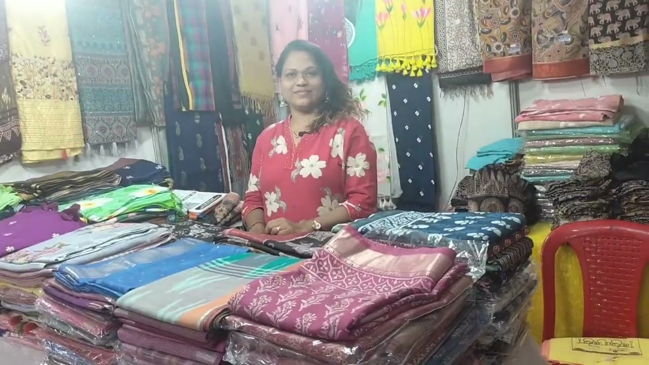 विलेपार्ले ईस्ट लक्ष्मी प्रसाद लॉन मध्ये सुरू आहे महिला दिन विशेष भव्य ग्राहक पेठ👛 #exhibition 