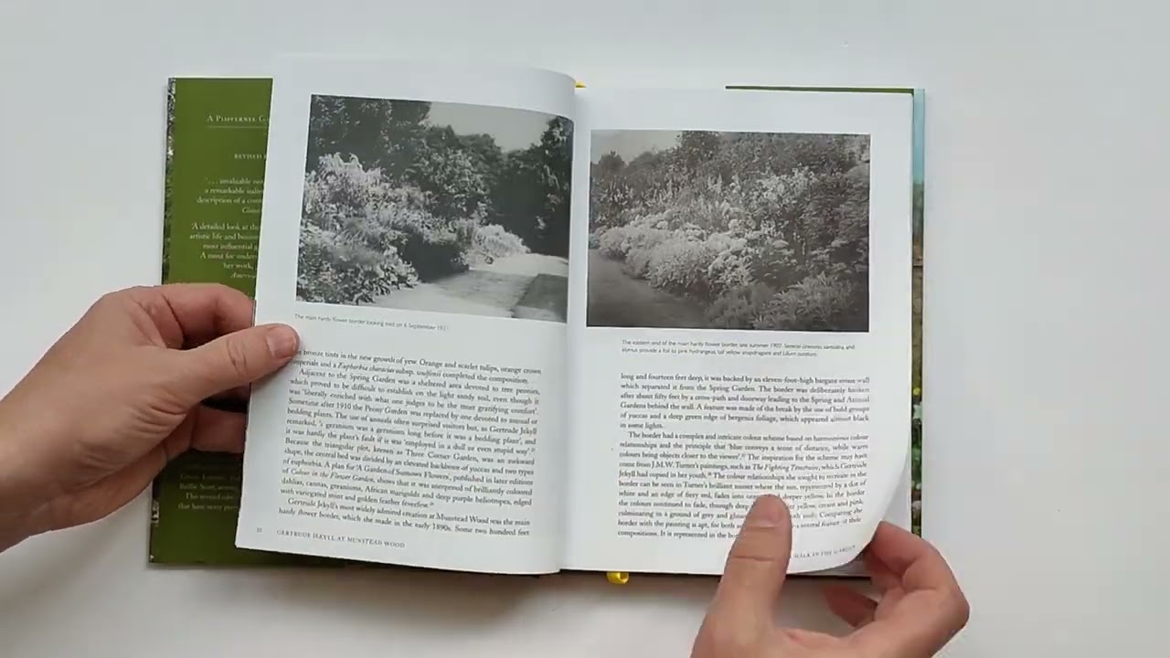 Книга Gertrude Jekyll at Munstead Wood