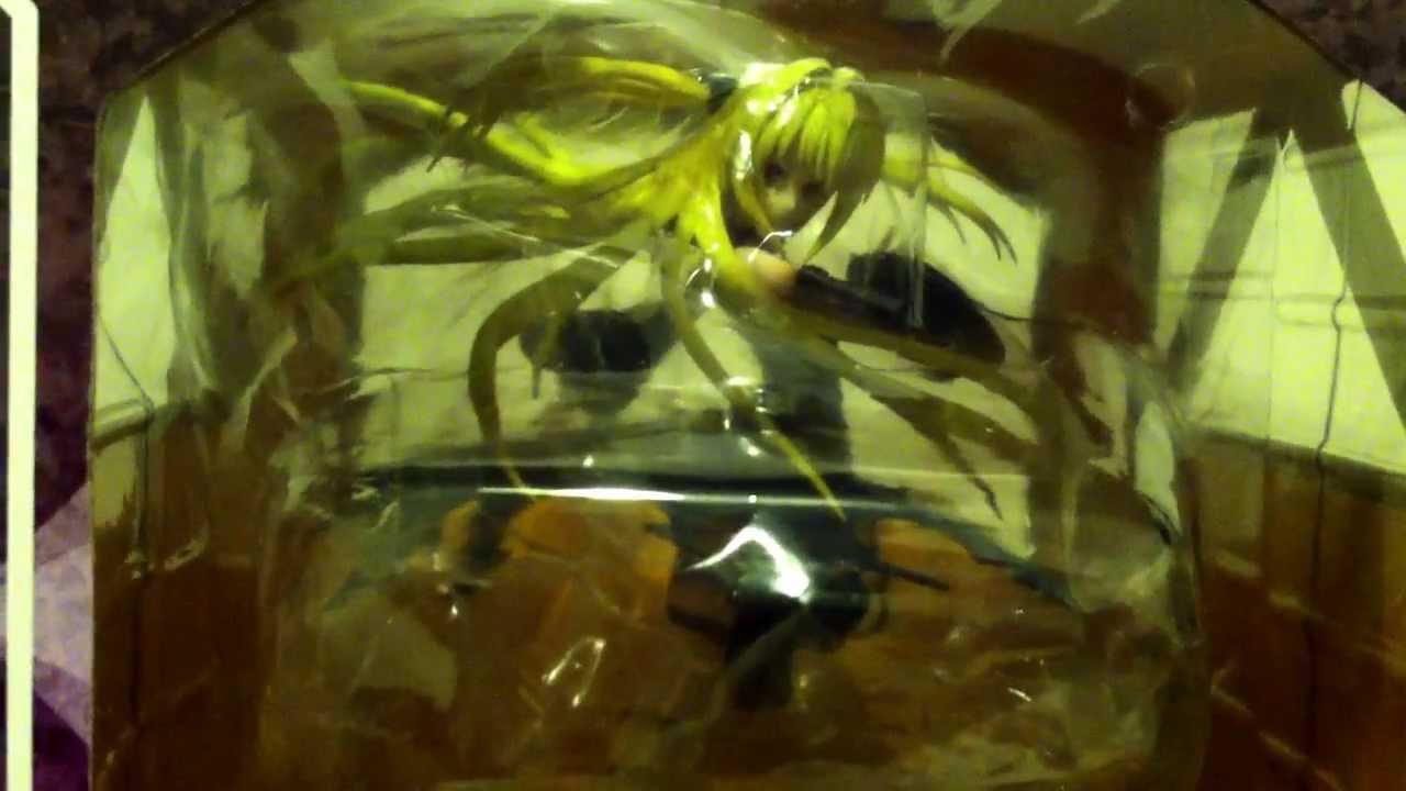 Unboxing 2/2: GSC To Love Ru Golden Darkness 1/8 Scale PVC Figure