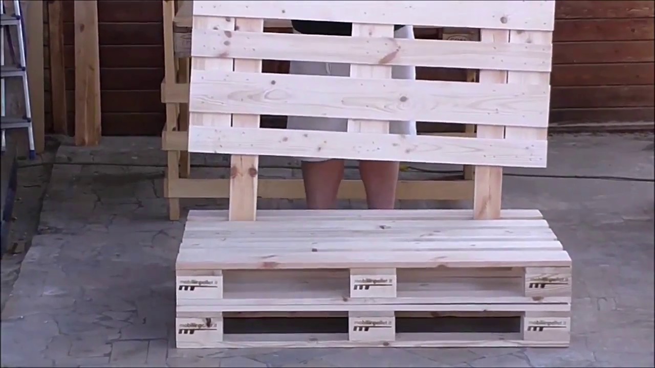 Montaggio divano in pallet youtube Costruire un divano coi bancali di legno