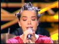 BJORK - Violently Happy - LIVE