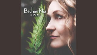 Video thumbnail of "Bethan Nia - Beth Yw'r Haf I Mi"